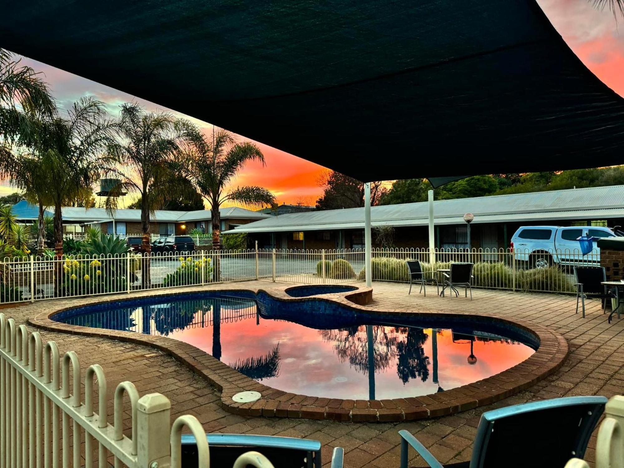 Tooleybuc Motel Buitenkant foto